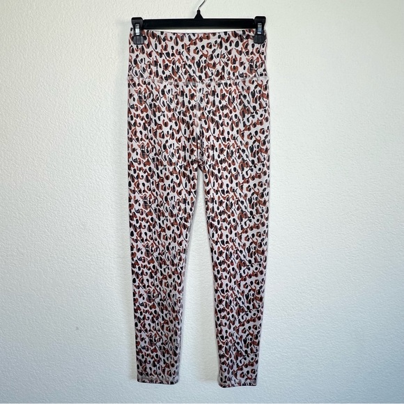 Daily Practice Anthropologie High-Rise Legging Neutral Leopard Animal small o26 - Picture 6 of 9